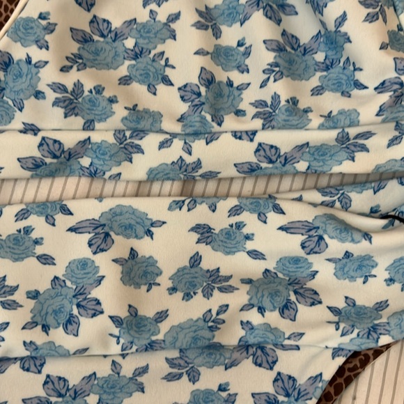 Acacia Petite Rose bikini - Picture 2 of 2